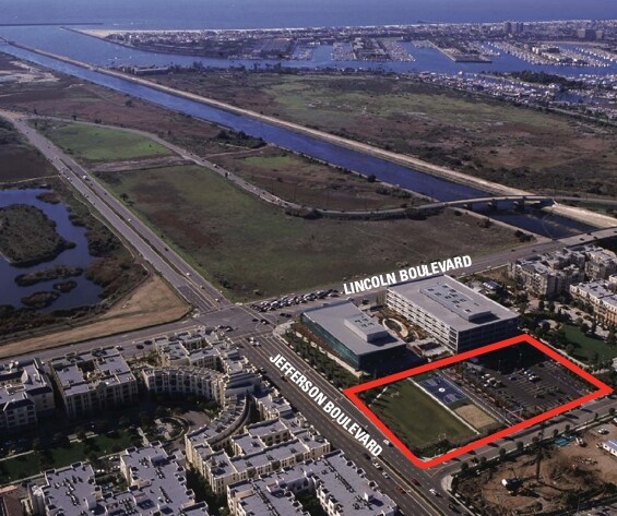 More Photos Of 5533 Waters Edge Way, Playa Vista Office For Lease