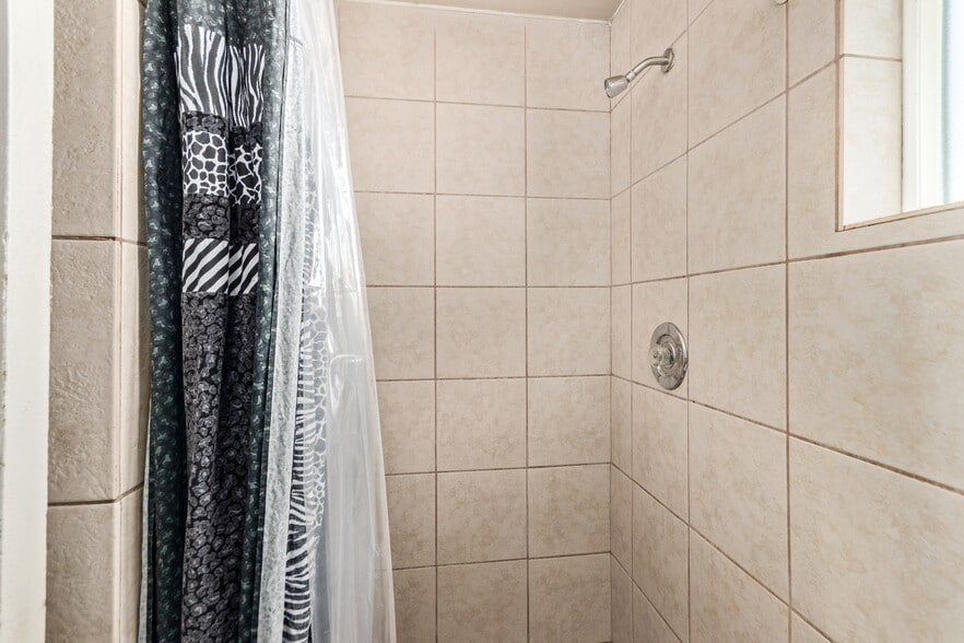 More Photos Of 8008 E Main St, Mesa Hotel For Sale