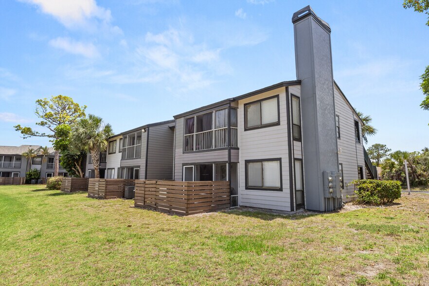 More Photos Of 5933 28th Ave W, Bradenton Apartments For Sale