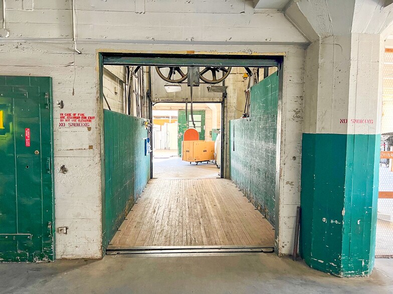 More Photos Of 301 Van Ness Ave, Fresno Warehouse For Sale