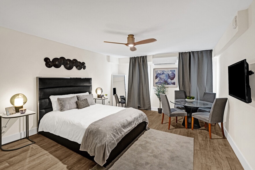 More Photos Of 3020-3024 Seville St, Fort Lauderdale Hotel For Sale