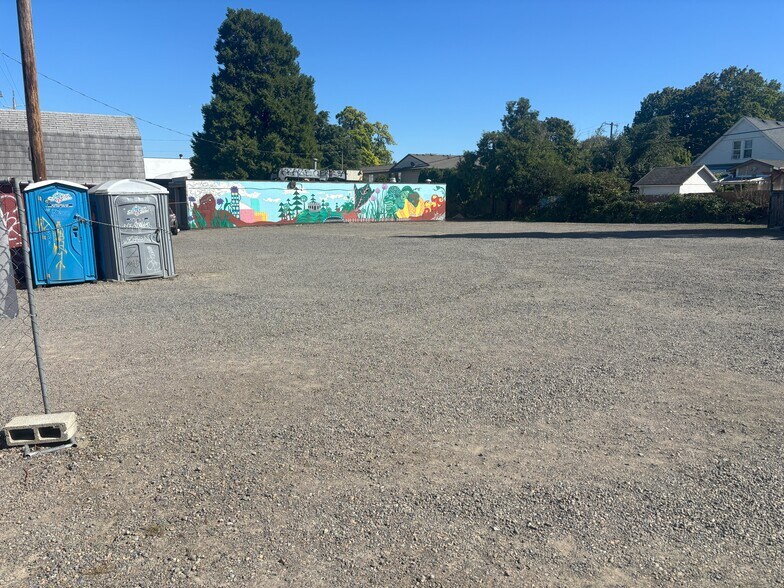 More Photos Of 7650 Stark St, Portland Land For Sale