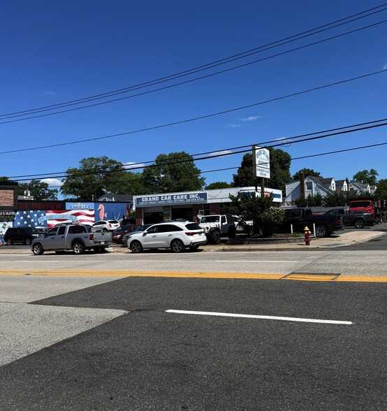 Primary Photo Of 3359 Merrick Rd, Wantagh Service Station For Sale