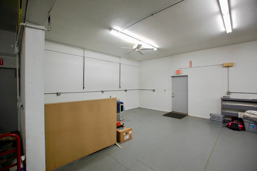 More Photos Of 35 Anderson Ave, Falconer Flex For Sale