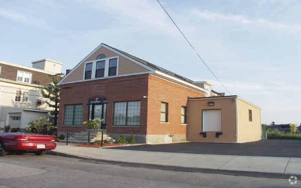 More Photos Of 56 Park St, Framingham Office For Sale