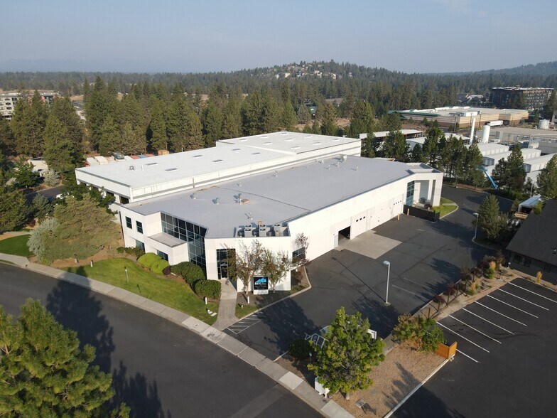 More Photos Of 1004 SW Emkay Dr, Bend Flex For Sale