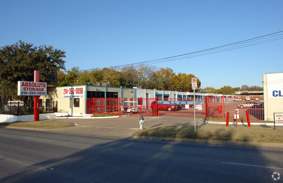 More Photos Of 2339 Inwood Rd, Dallas Self Storage For Sale