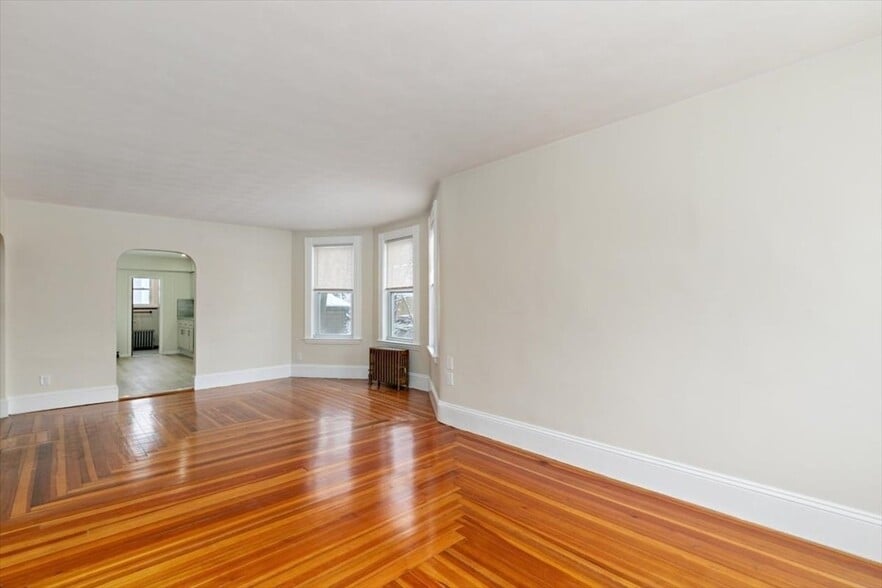 More Photos Of 412 Cabot St, Beverly Apartments For Sale