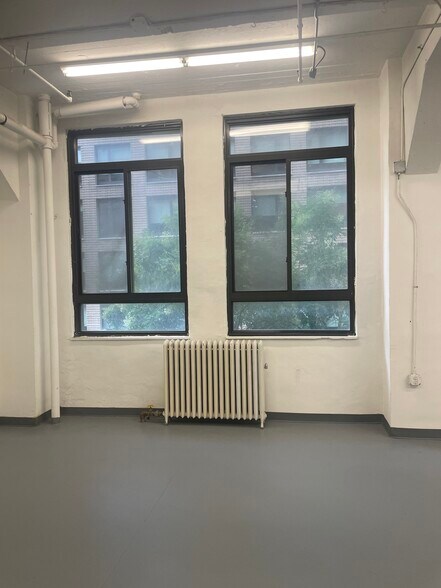 More Photos Of 344 W 38th St, New York Office For Lease