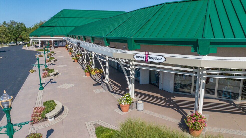 More Photos Of 190-245 Lexington Green Cir, Lexington Unknown For Lease