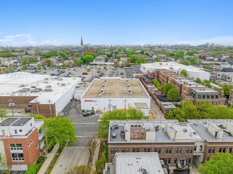 More Photos Of 2928 N Ashland Ave, Chicago Storefront For Sale