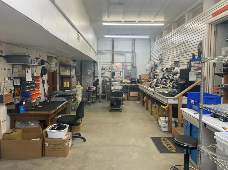 More Photos Of 9650 Dixie Hwy, Clarkston Specialty For Lease