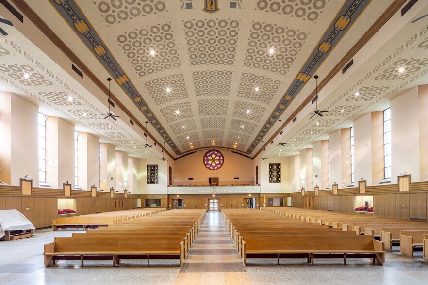 More Photos Of 3301 Byron, Chicago Religious Facility For Sale