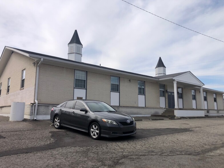 Primary Photo Of 3008 Middle Rd, Jeffersonville Office For Lease