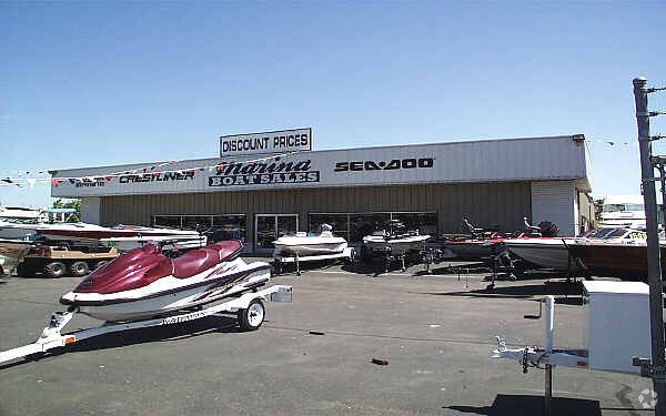 More Photos Of 820 Beckman Rd, Lodi Auto Repair For Lease