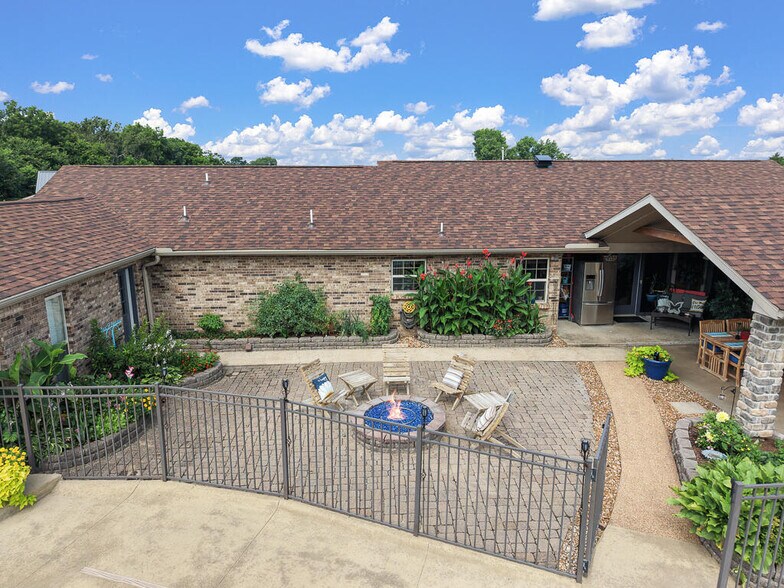 More Photos Of 19824 State Highway 112, Cassville Apartments For Sale