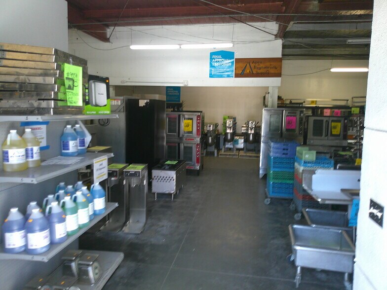 More Photos Of 1319 N Gordon St, Alvin Warehouse For Sale