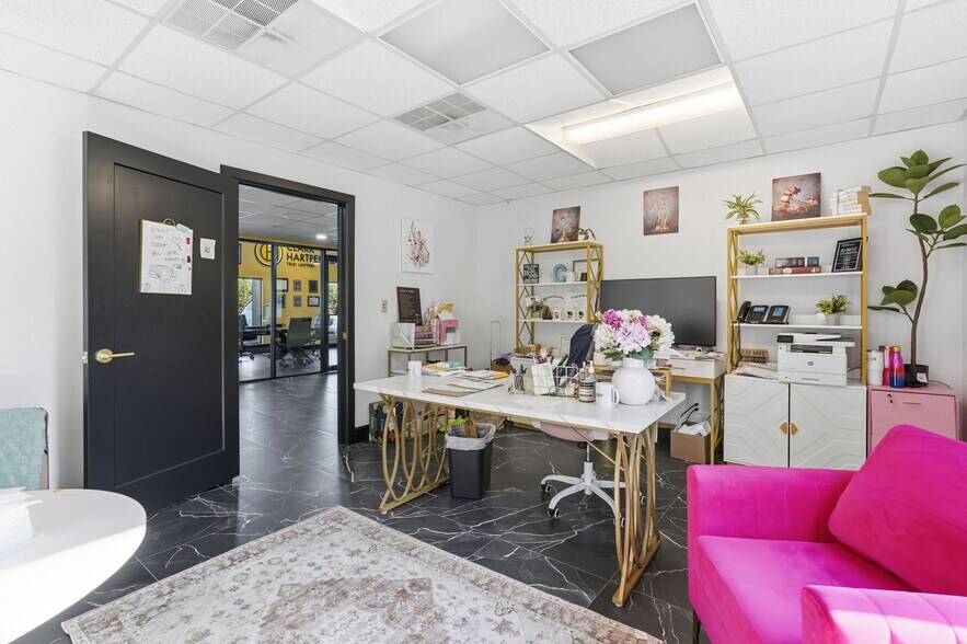 More Photos Of 10812 Gandy Blvd N, Saint Petersburg Medical For Lease