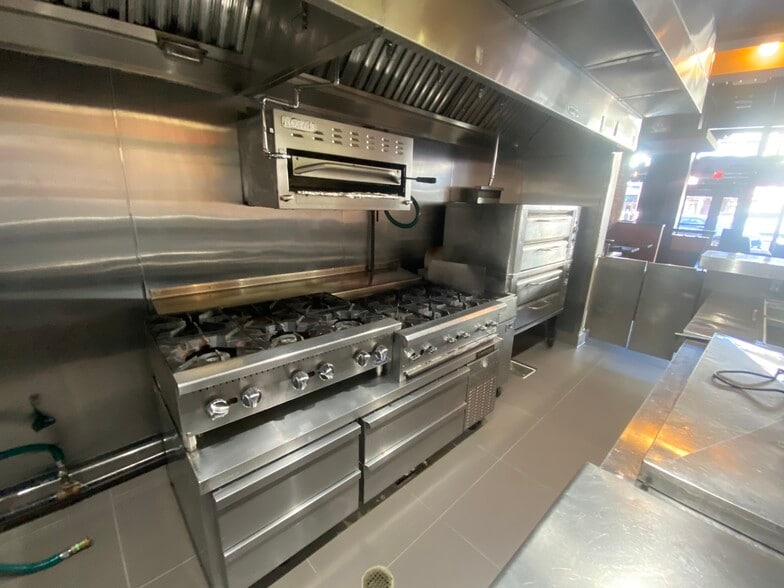 More Photos Of 38-46 E Colorado Blvd, Pasadena Storefront Retail Office For Lease