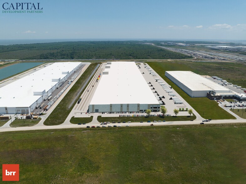 More Photos Of 6500 Nita Way, Baytown Distribution For Sale