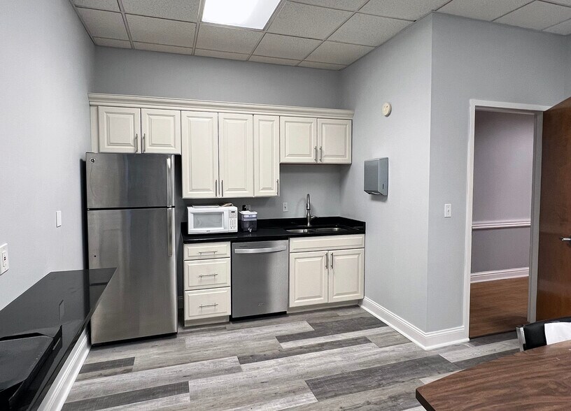 More Photos Of 1 Forestwood Dr, Pittsburgh Office For Lease