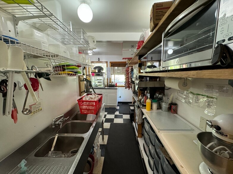 More Photos Of 482 N Sage Lake Rd, Hale Freestanding For Sale