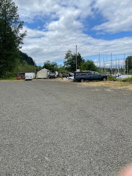 More Photos Of 10474 Highway 30, Clatskanie Marina For Sale