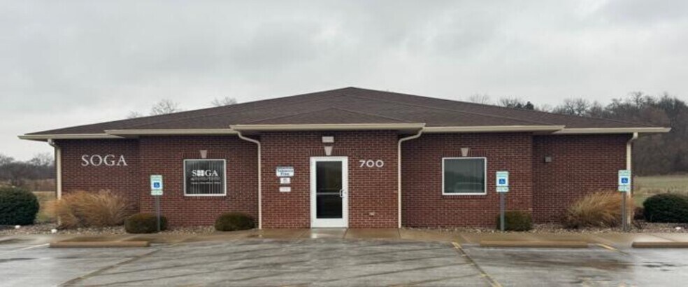 Primary Photo Of 700 S Dewey St, Greenville Healthcare For Lease