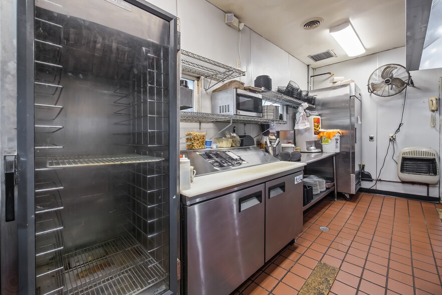 More Photos Of 270 E Northampton St, Bath Restaurant For Sale