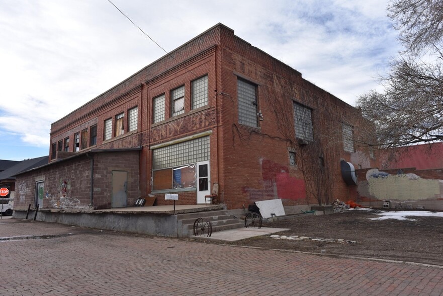 Primary Photo Of 401 W Market St, Trinidad Manufacturing For Sale