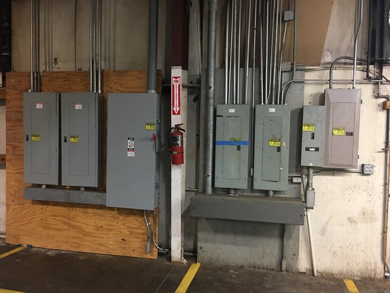 More Photos Of 380 Commerce Blvd, Athens Warehouse For Lease