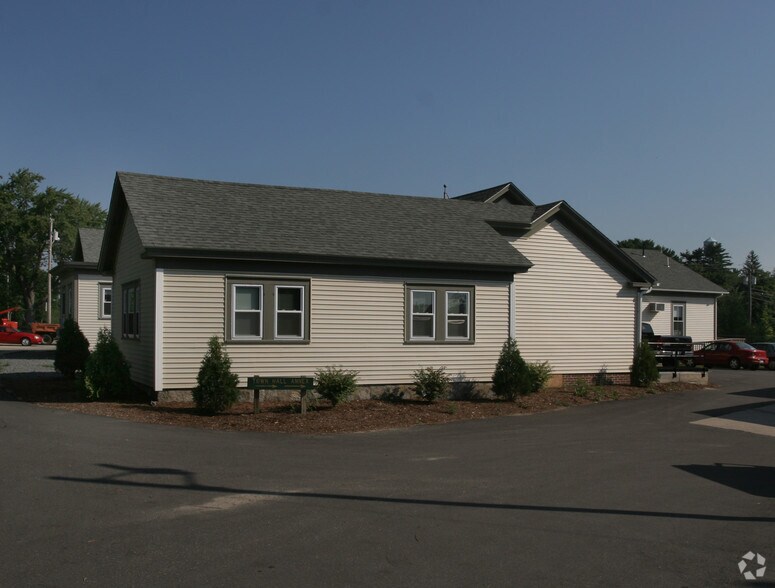 More Photos Of 35 East Ave, Burrillville Freestanding For Lease
