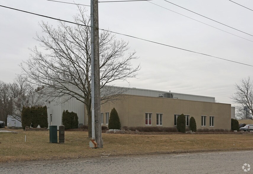 Primary Photo Of 139 Dearborn Pl, Waterloo Warehouse For Lease