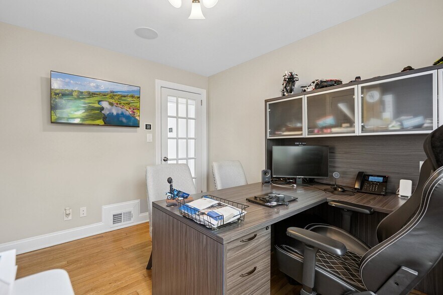 More Photos Of 1018 Mountain Ave, Mountainside Office For Sale