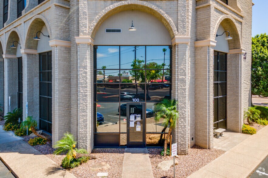 More Photos Of 4747 N 7th St, Phoenix Office For Lease