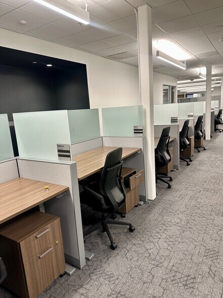 More Photos Of 3500 Willow Ln, Westlake Village Research And Development For Sale