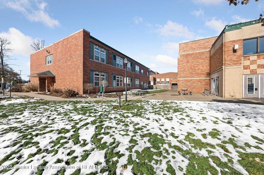 More Photos Of 335 Horatio St, Charlotte Apartments For Sale