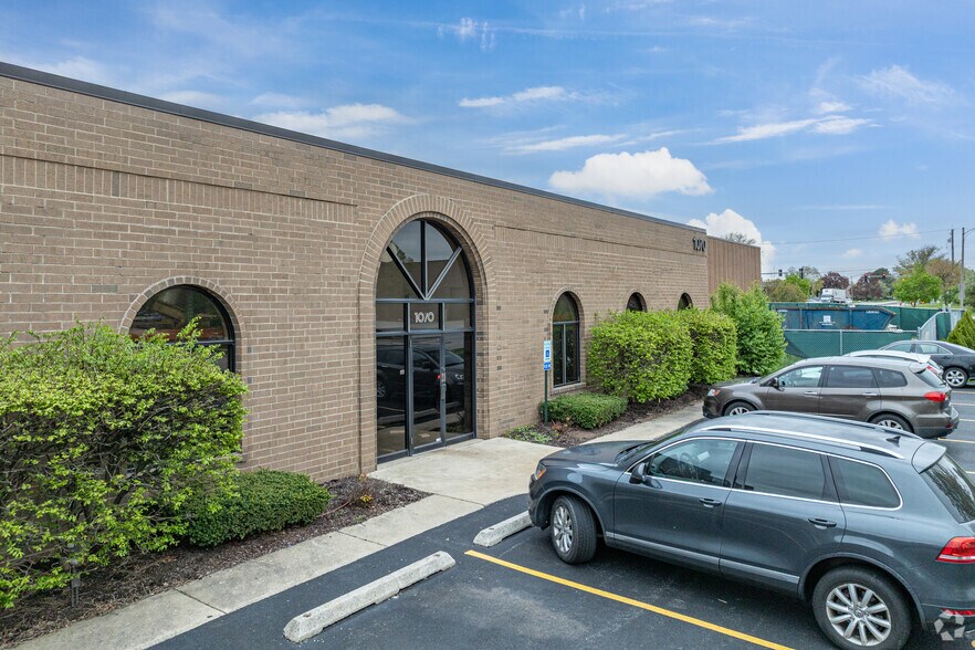 More Photos Of 1070 W Ardmore Ave, Itasca Warehouse For Lease