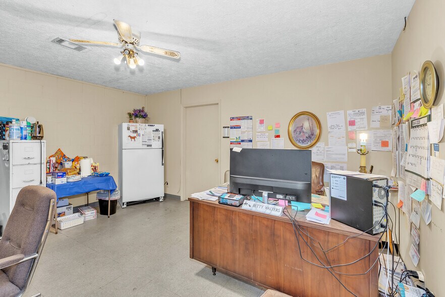 More Photos Of 3635 Whiskey Rd, Aiken Office For Sale