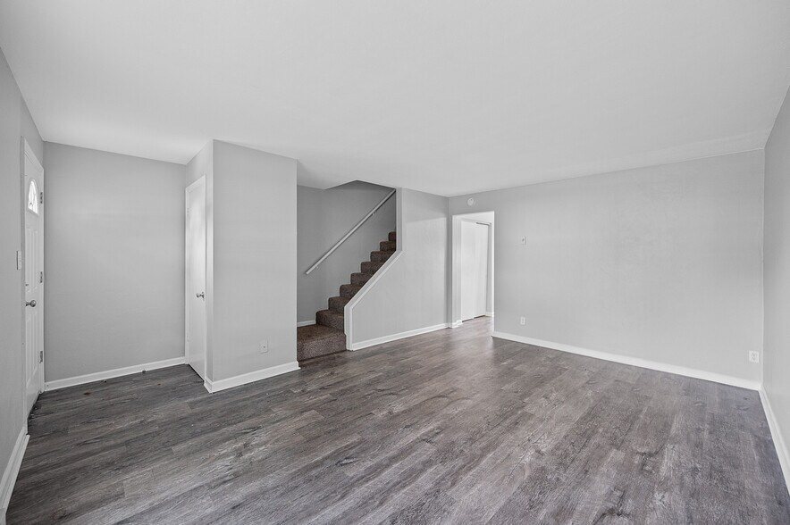 More Photos Of 411-417 E Warren st, Lebanon Apartments For Sale