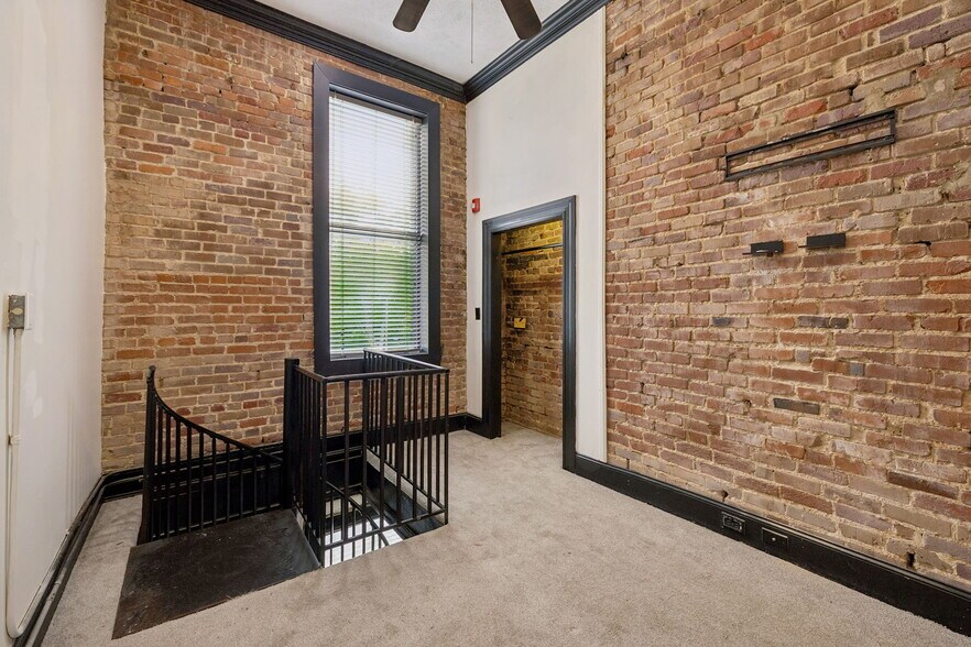 More Photos Of 217 E Deadrick St, Jackson Apartments For Sale