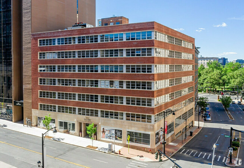 Primary Photo Of 101-111 Pearl St, Hartford Apartments For Lease