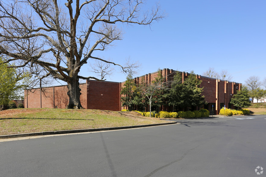 Primary Photo Of 4030 Buford Hwy, Duluth Distribution For Lease