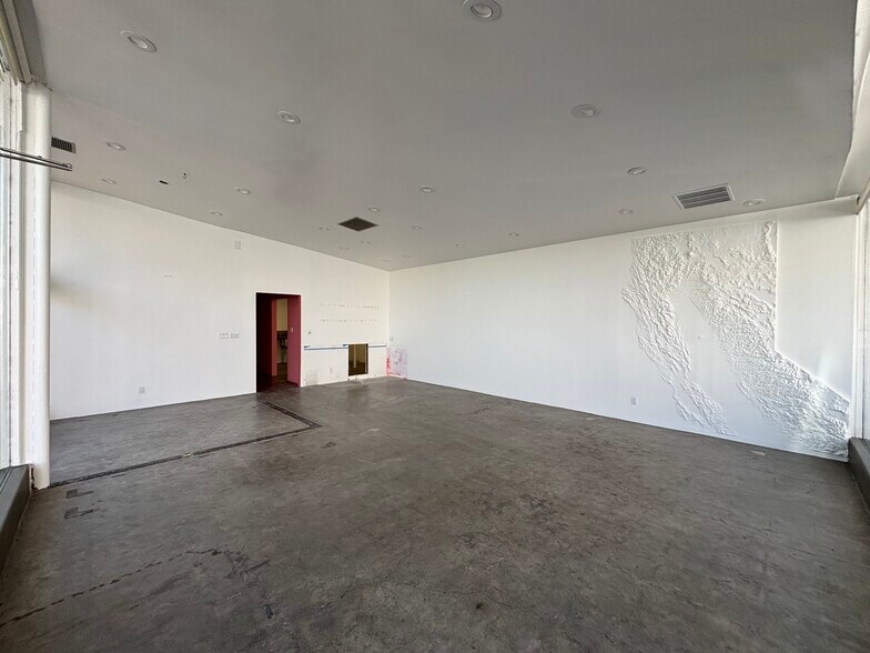 More Photos Of 920-932 Franklin St, Napa Storefront For Lease
