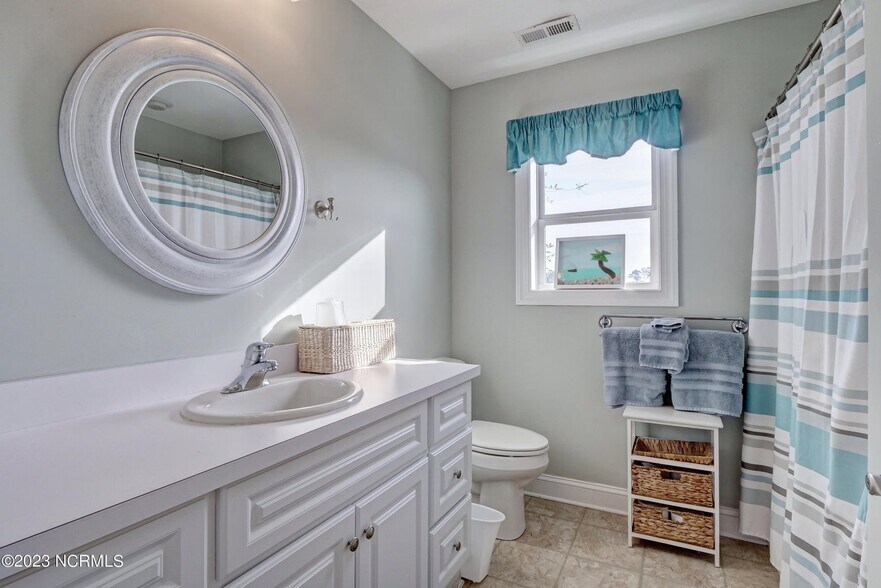 More Photos Of 5018 Oleander Dr, Wilmington Office Residential For Sale