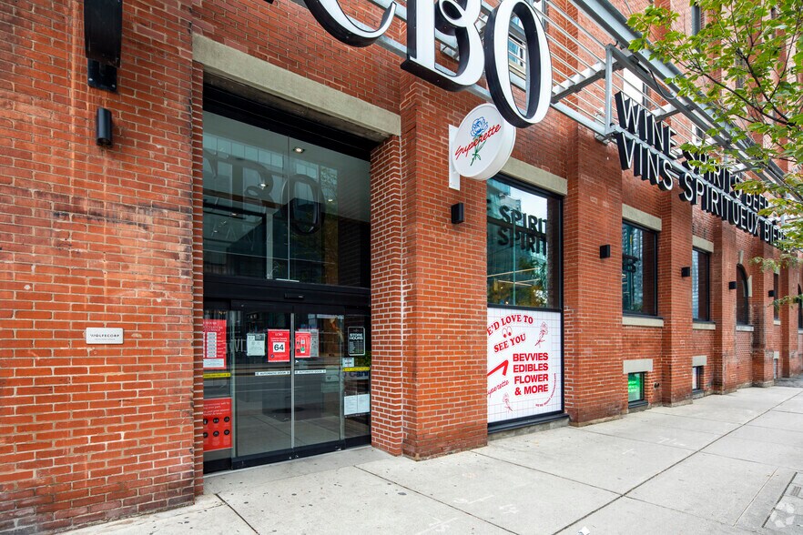 More Photos Of 49 Spadina Ave, Toronto Loft Creative Space For Lease