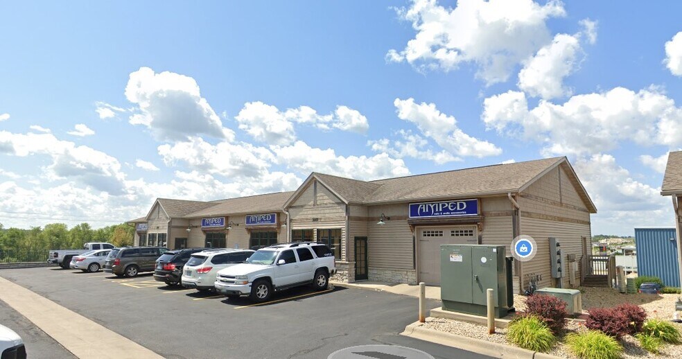 More Photos Of 3269 19th St NW, Rochester Coworking Space