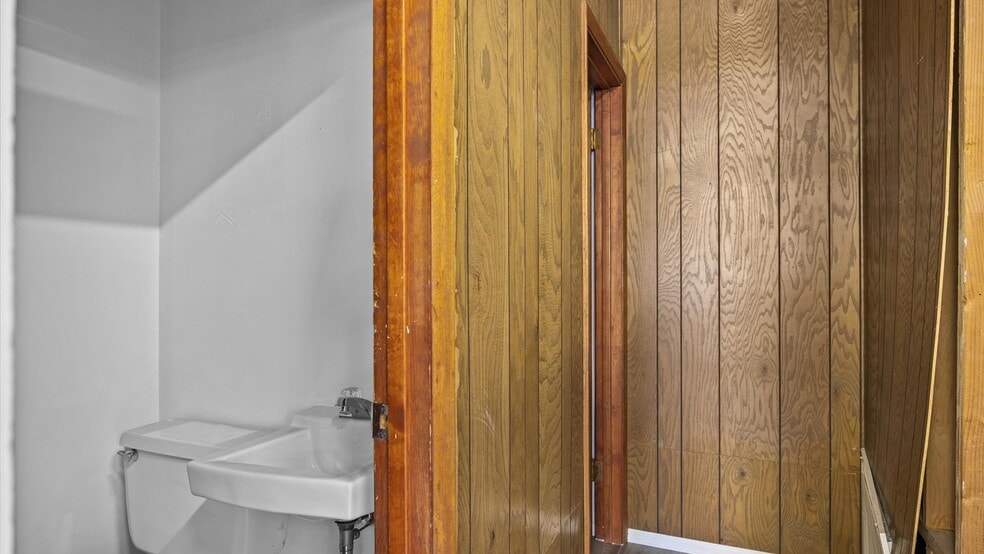 More Photos Of 461 Grand Ave, Grand Junction Freestanding For Sale