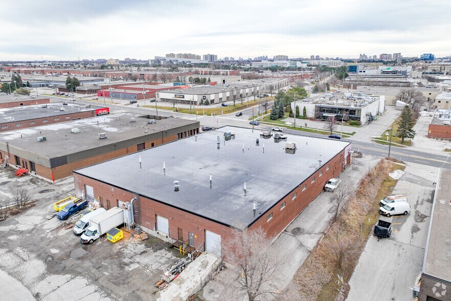 More Photos Of 420 Denison St, Markham Industrial For Sale
