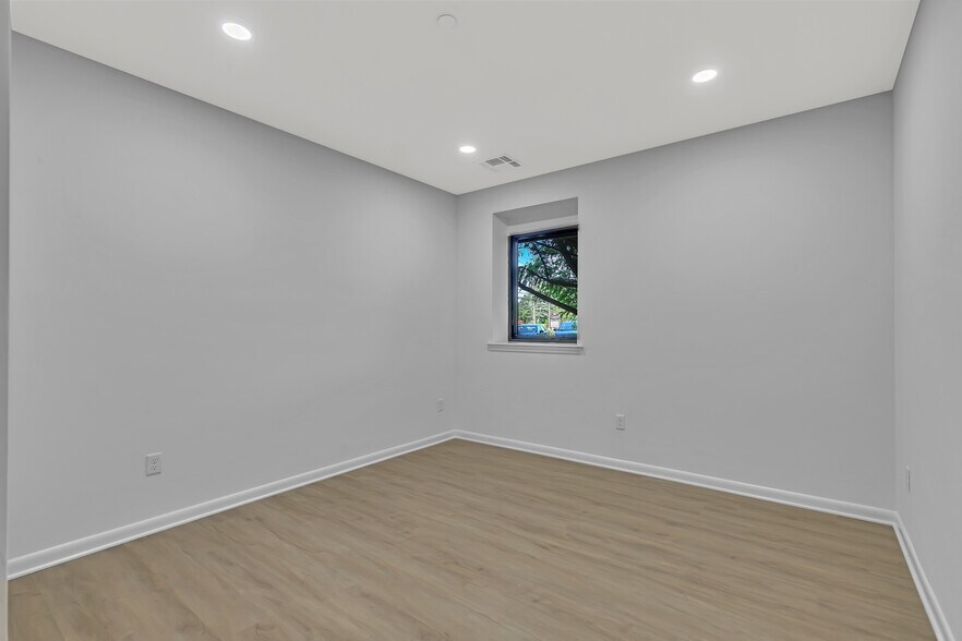 More Photos Of 253 Mantoloking Rd, Brick Apartments For Sale